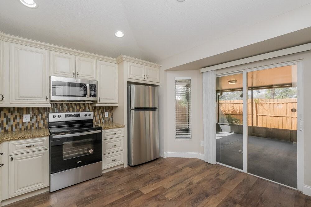 10610 Navigation Dr - Photo 6 of 16