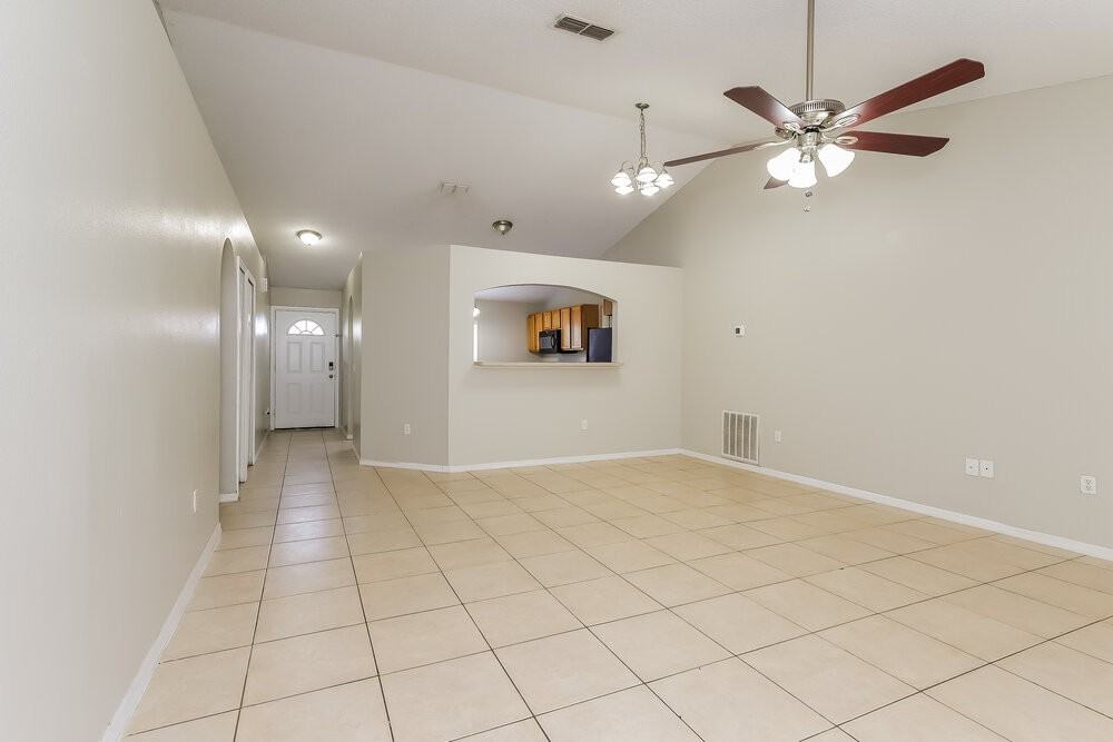 235 Lobelia Dr - Photo 4 of 16