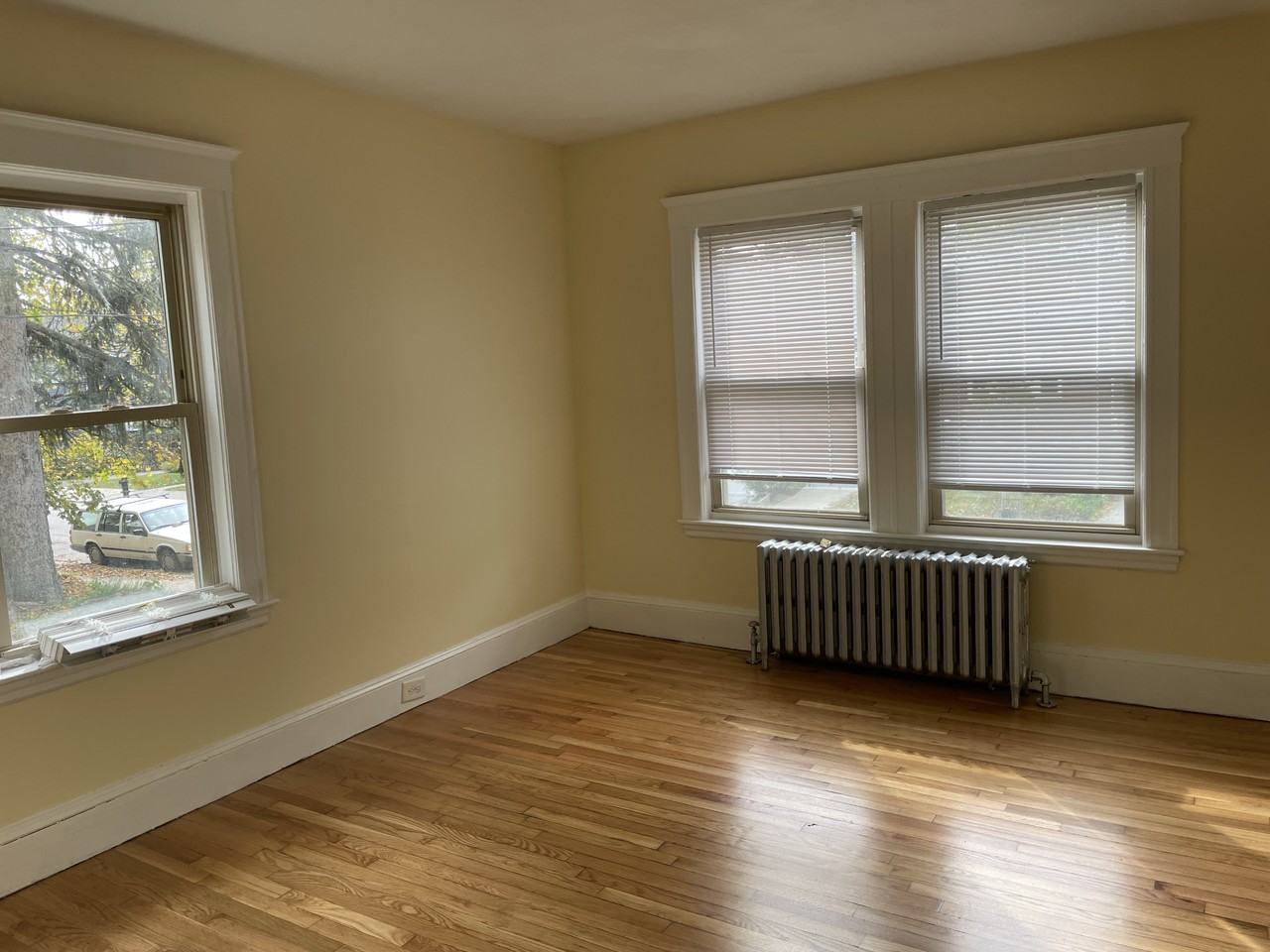 89 Cornell St #1stFL - Photo 3 of 12