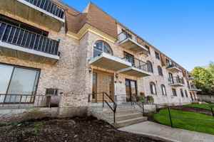 featured image of 30 High St #303