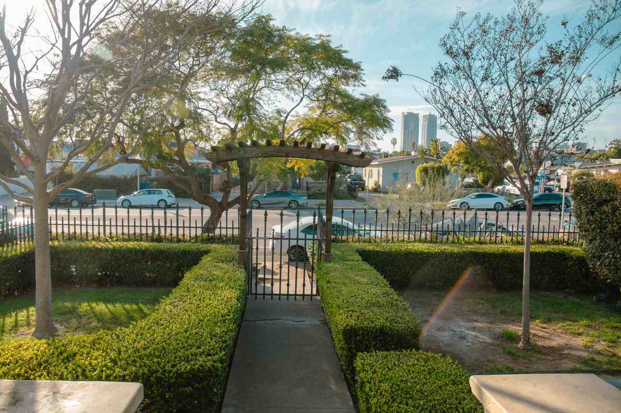 137 25th St #NA - Photo 3 of 26