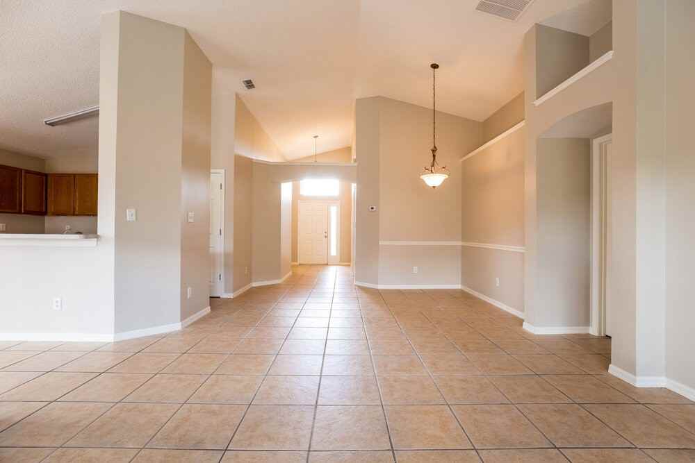 2041 Bobtail Dr - Photo 3 of 17