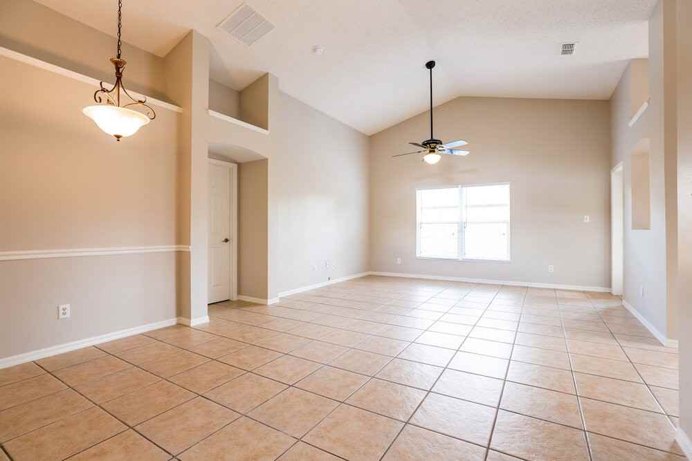 2041 Bobtail Dr - Photo 4 of 17