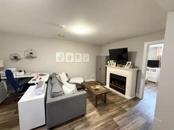 508 Division St #2 - Photo 4 of 13