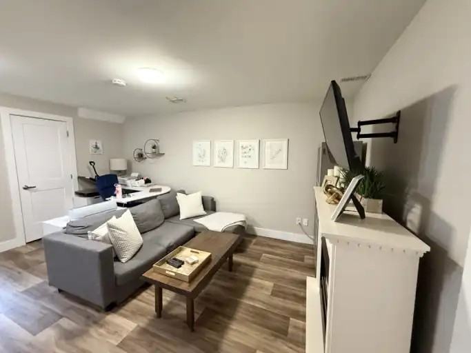 508 Division St #2 - Photo 5 of 13