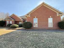 featured image of 176 Timber Oak Rd #1