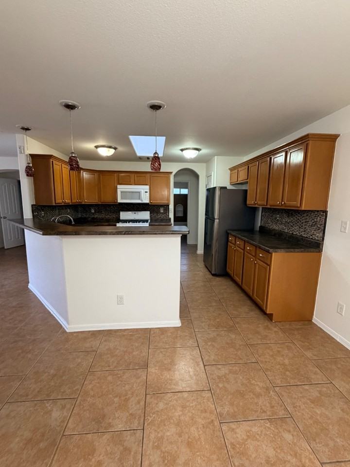 6289 Cosecha Luna - Photo 7 of 20