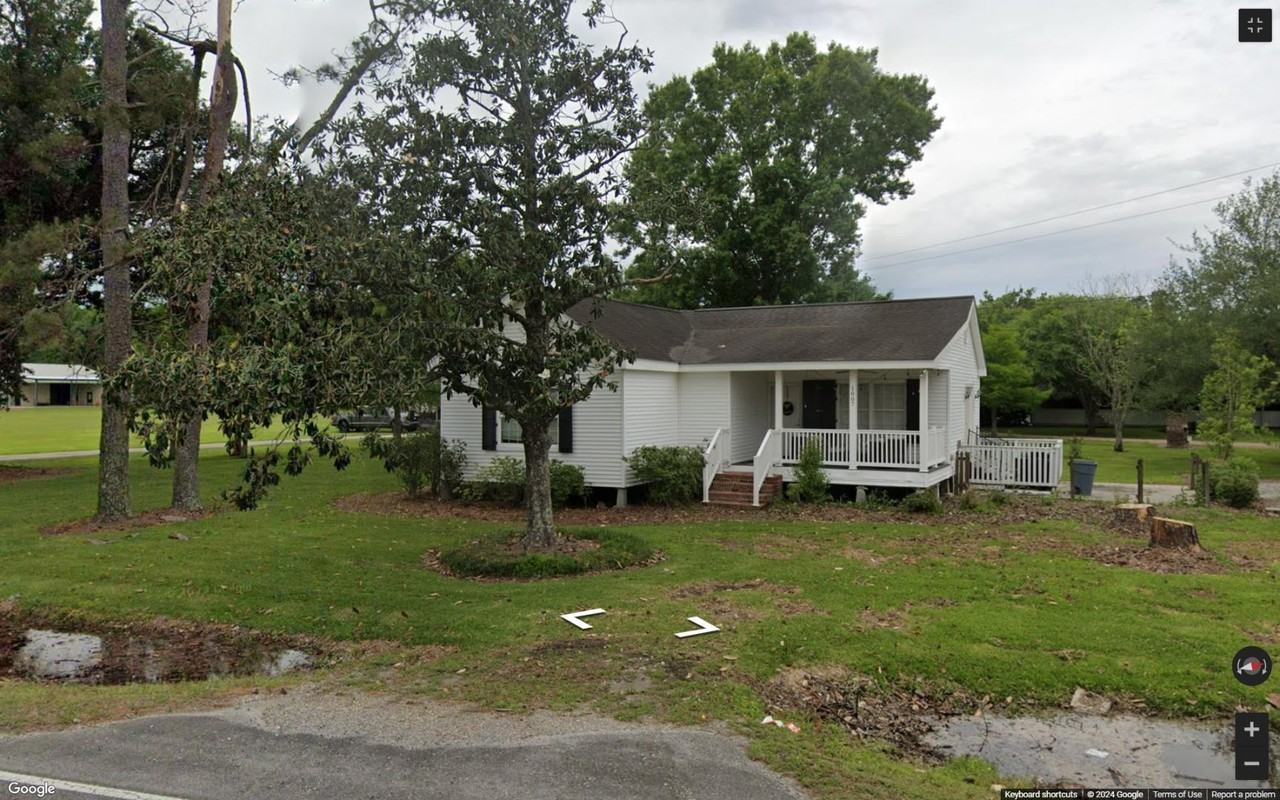 1007 Highway 20 - Photo 2 of 12