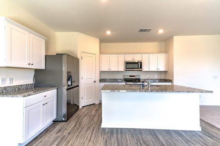 19507 Cloudy Bay Dr - Photo 3 of 19