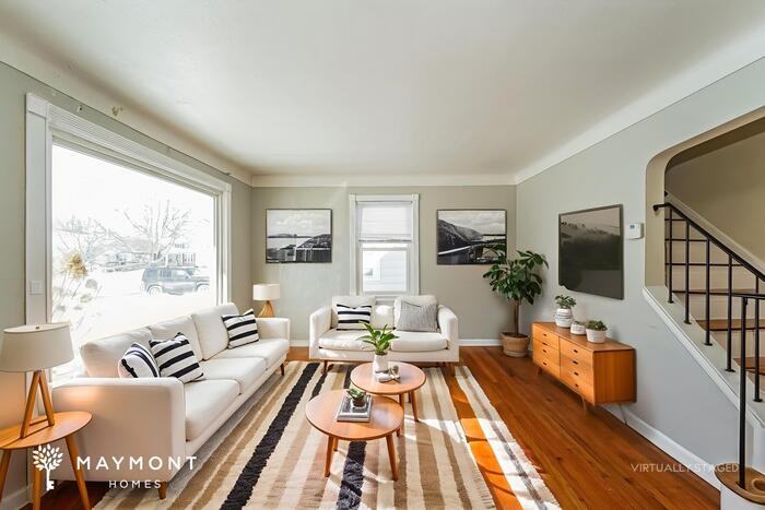 1557 Woodrow Ave - Photo 7 of 17