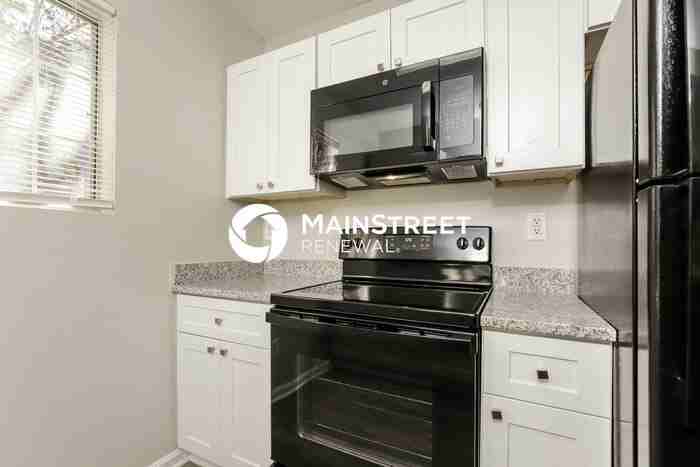 2473 Stratford Crossing Dr - Photo 7 of 16