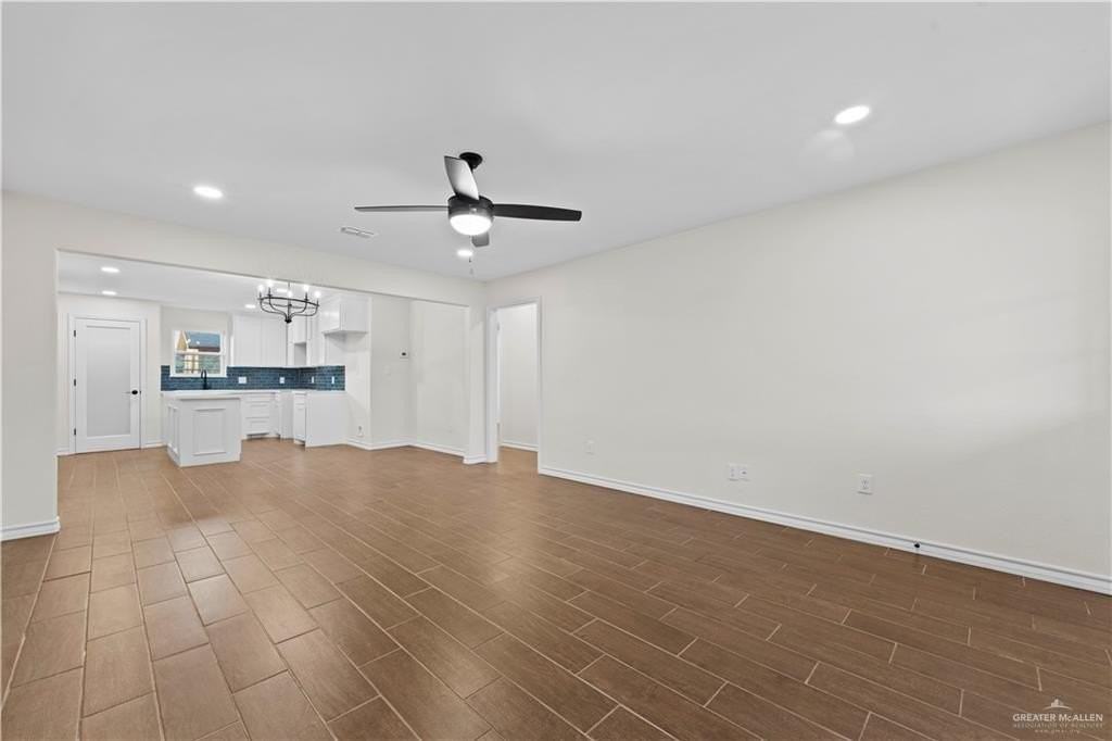 811 S 19th Ave - Photo 5 of 17