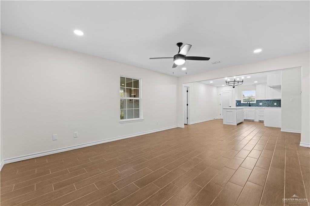 811 S 19th Ave - Photo 6 of 17