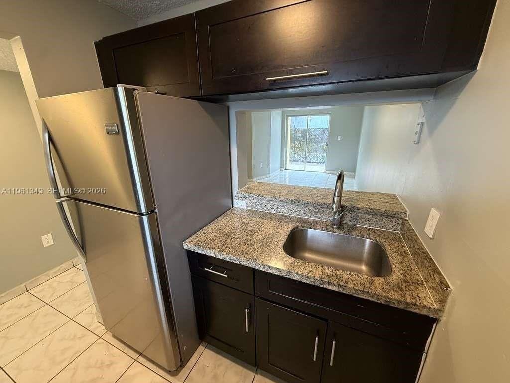 2721 Nw 23rd Ct #4 - Photo 4 of 13