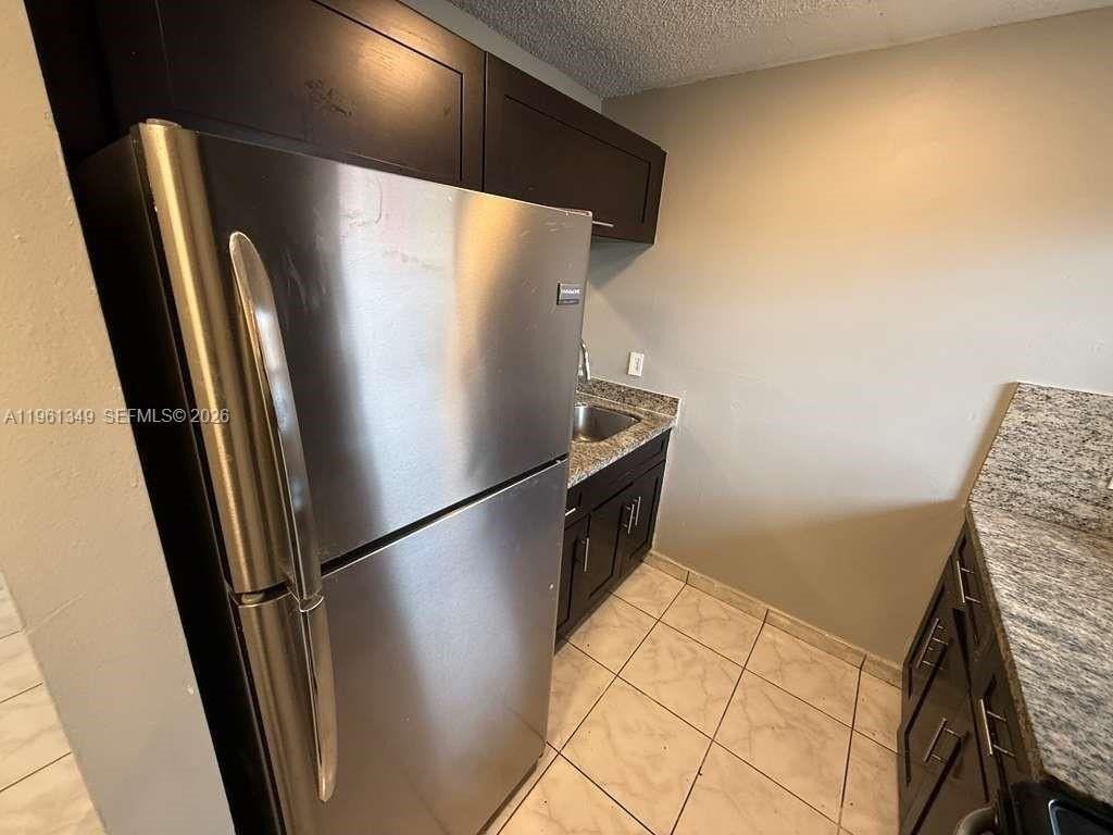 2721 Nw 23rd Ct #4 - Photo 5 of 13