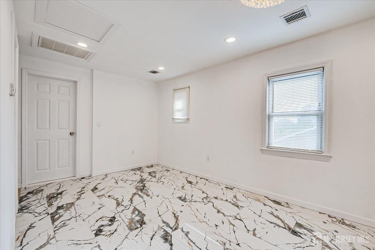 385 Pierson Ave #2 - Photo 7 of 18