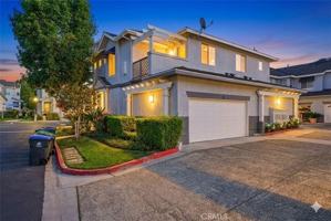 featured image of 2 Carlsbad Ln