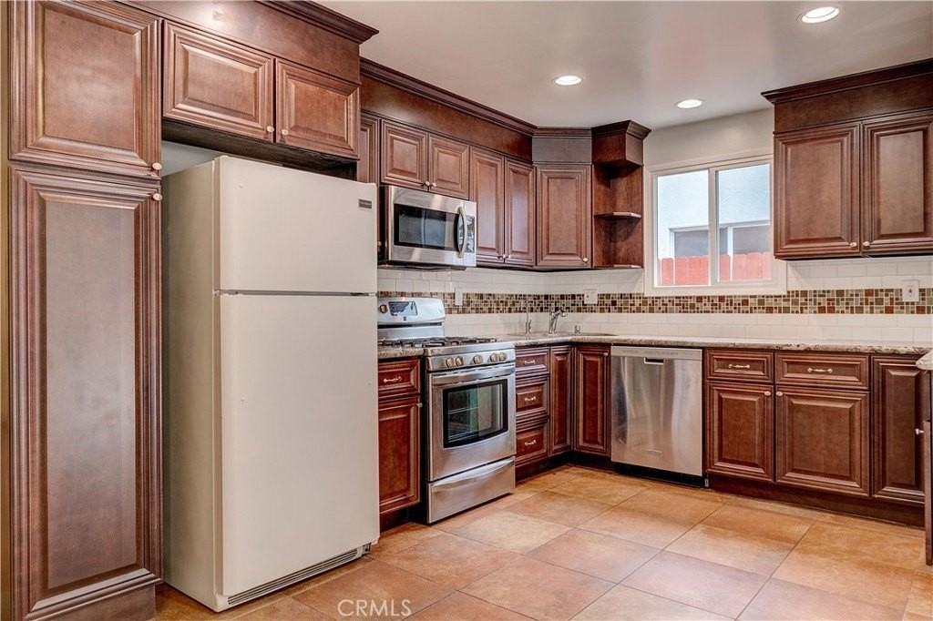 6621 Birchton Ave - Photo 5 of 20