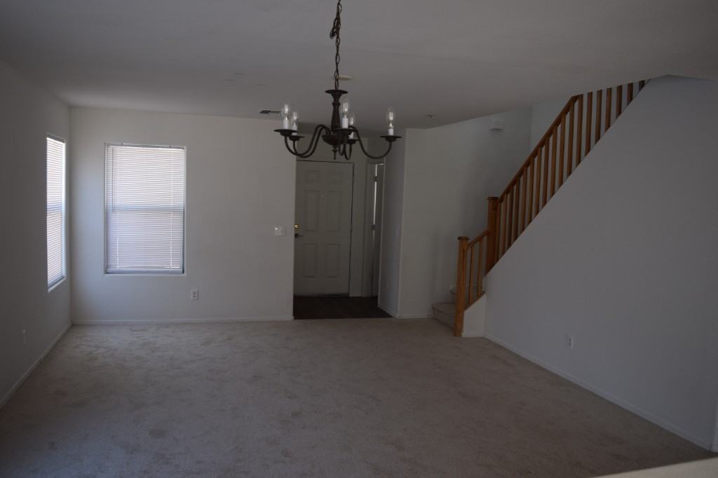 18409 W Dawn Dr - Photo 5 of 7