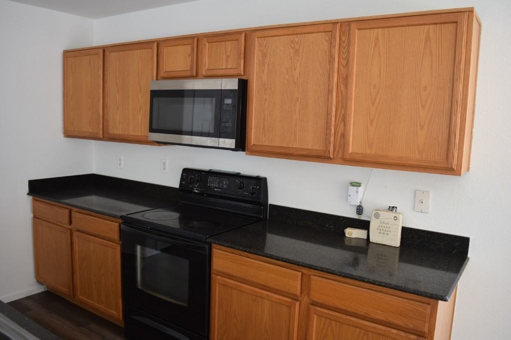 18409 W Dawn Dr - Photo 6 of 7