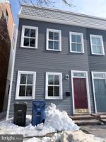 featured image of 216 S Henry St