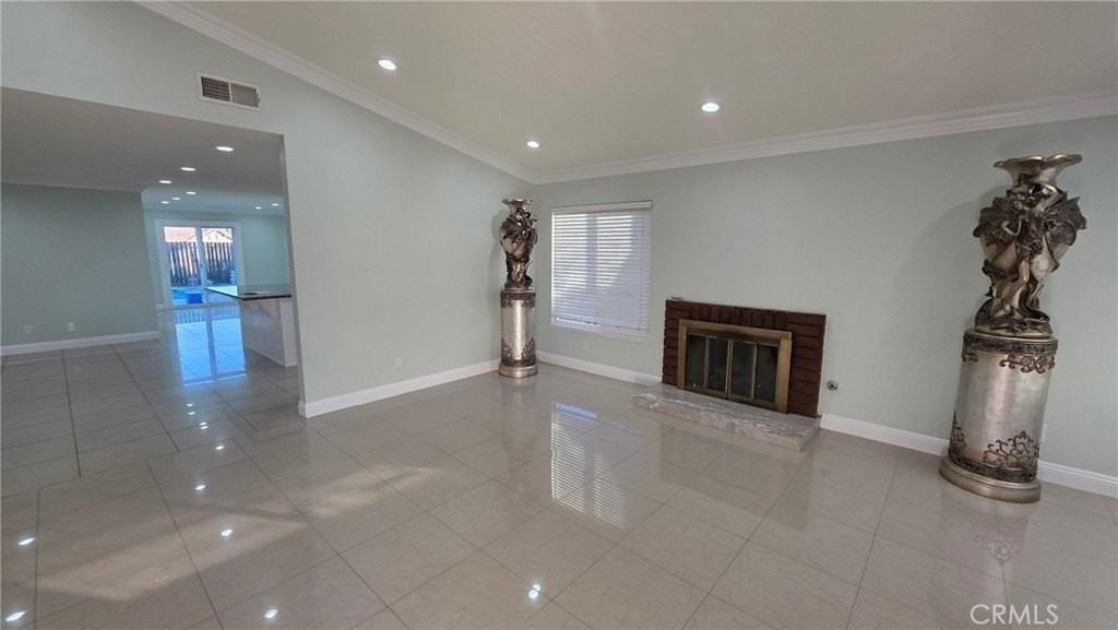 13380 Larkhaven Dr - Photo 3 of 23