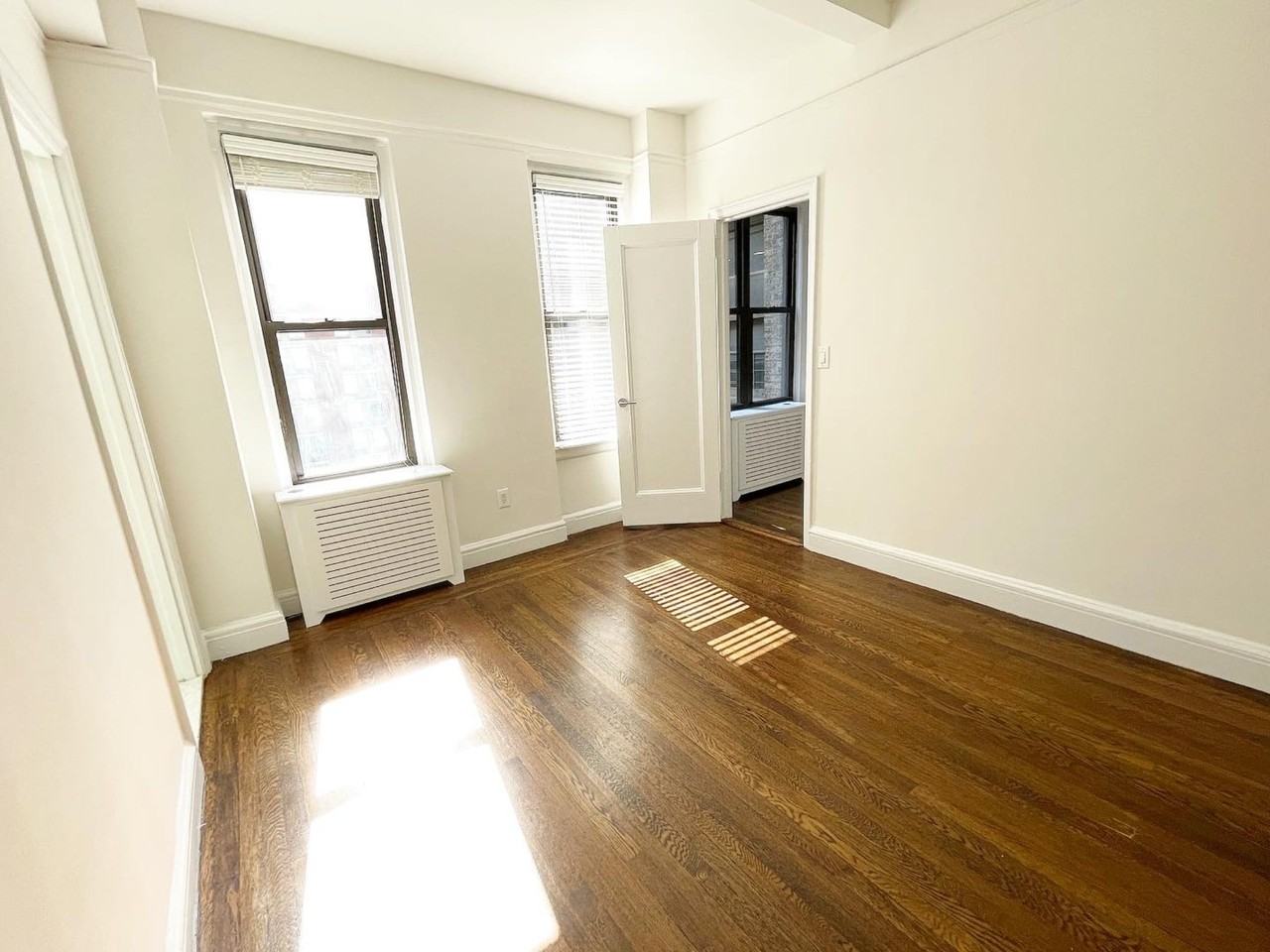 E 46th St #2H - Photo 3 of 11