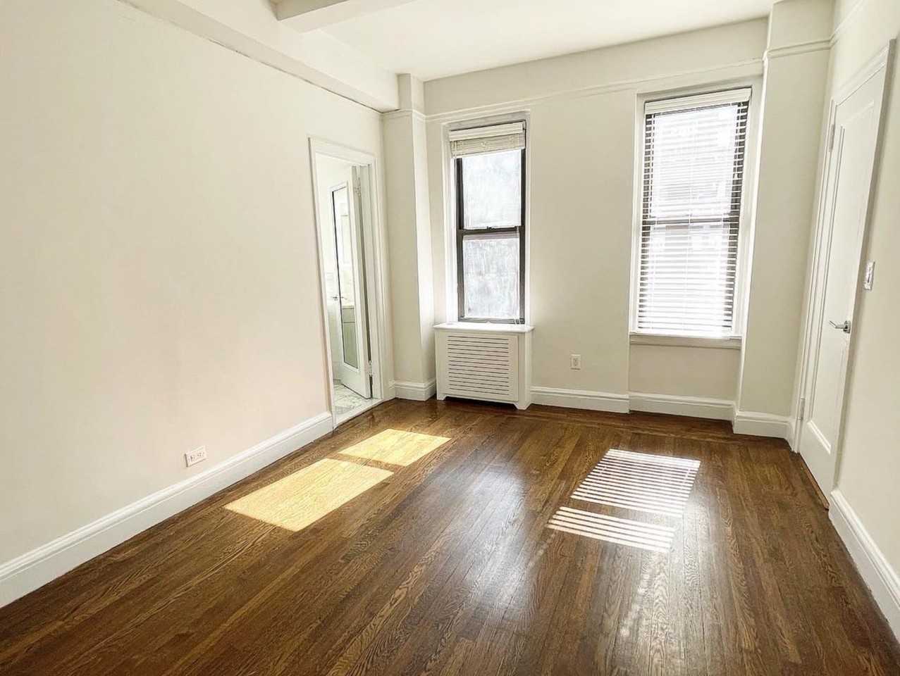 E 46th St #2H - Photo 7 of 11