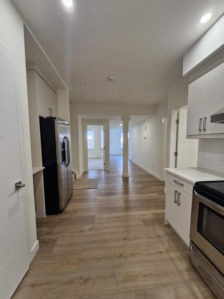 30 Nolanhurst Rise Northwest - Photo 4 of 11