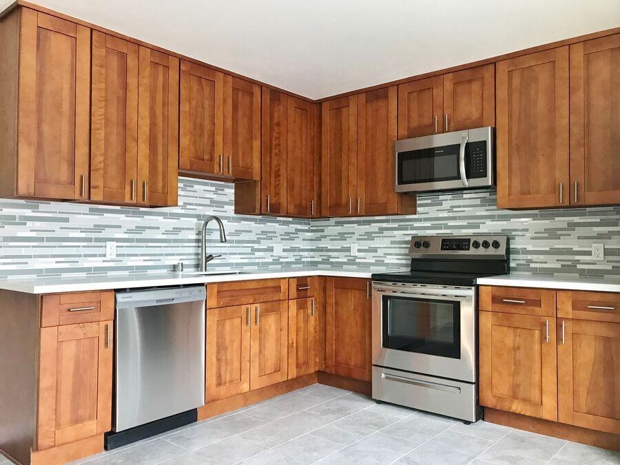 1225 Clinton St - Photo 2 of 16