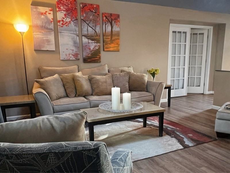 723 N 8th Loop - Photo 3 of 25