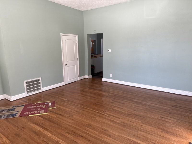 900 E Cherry St #1 - Photo 3 of 14