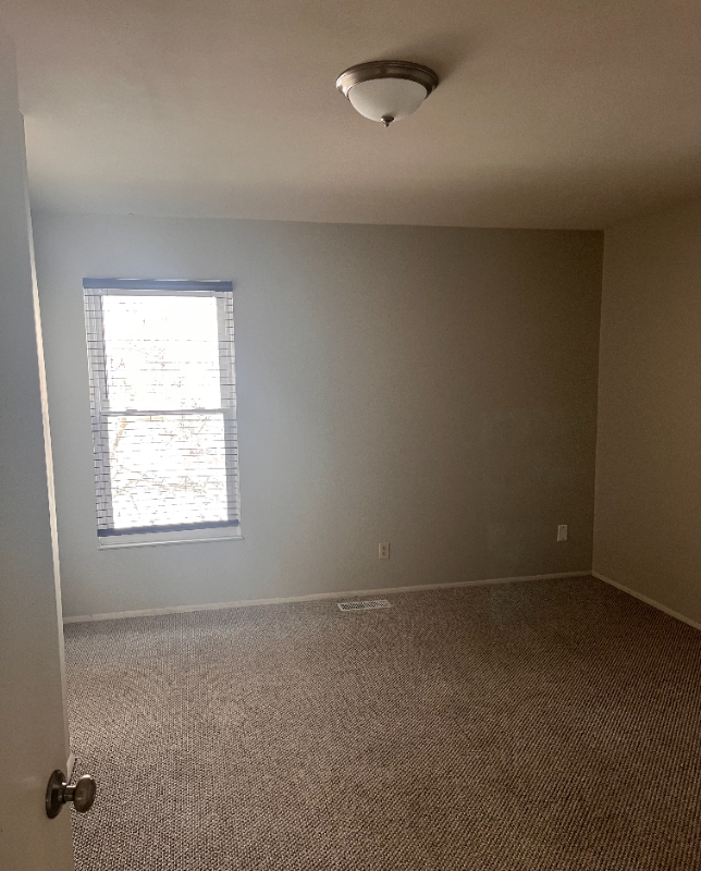 3412 Kenbrooke Ct - Photo 6 of 9