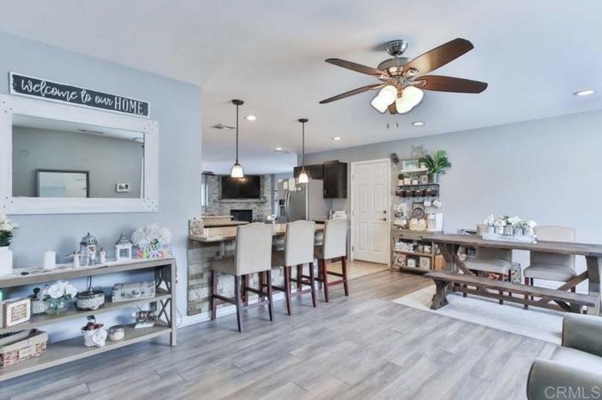 1228 Purdy St - Photo 2 of 19