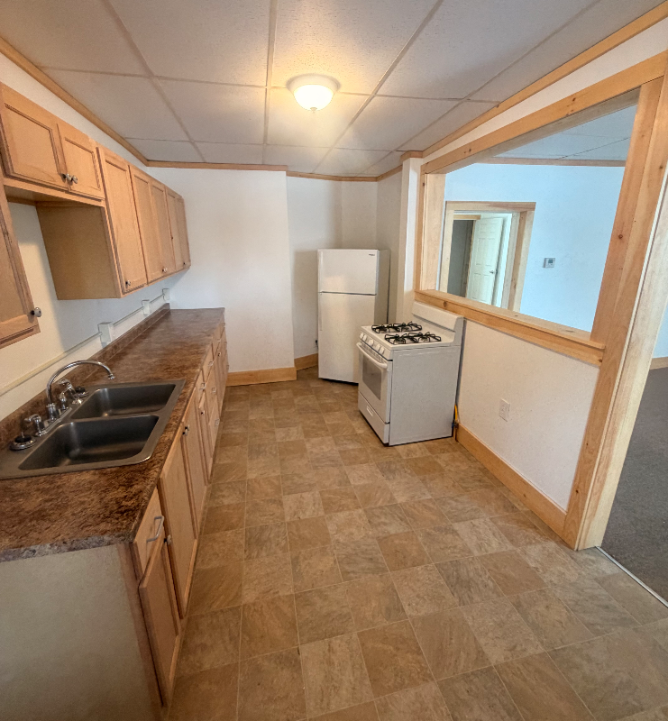 109 Railroad St #2 - Photo 2 of 5