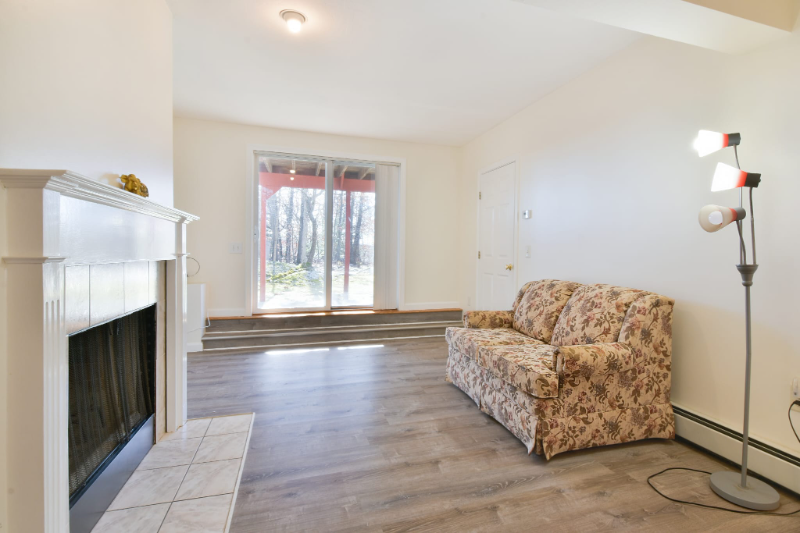 53 Arrowwood Dr - Photo 7 of 11