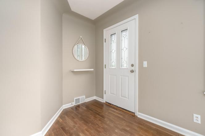 2113 Paddington Rd - Photo 4 of 17