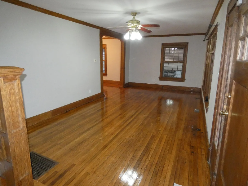 616 Saint Nicholas Ave - Photo 6 of 20