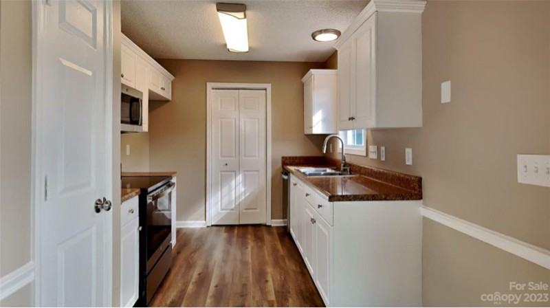 1617 Whetstone Ct - Photo 3 of 13