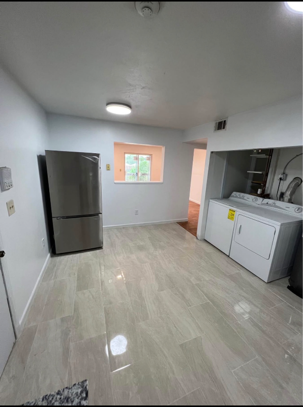 4 Park Avenue Pl #14 - Photo 4 of 13