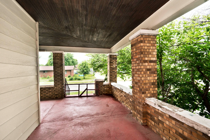 269 N Vine St - Photo 6 of 20