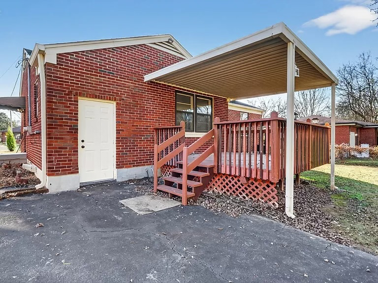 2718 Mckeige Dr - Photo 3 of 17