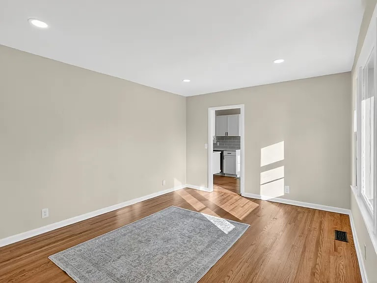 2718 Mckeige Dr - Photo 6 of 17