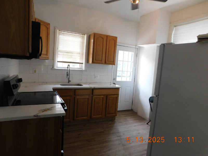 445 N 53rd St - Photo 6 of 20