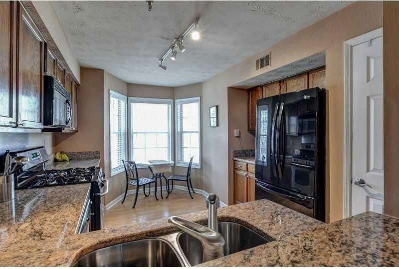 4101 Riverlook Pkwy Se ##101 - Photo 6 of 8