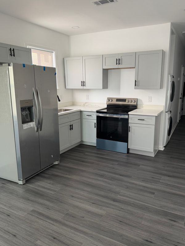 1716 Independence St - Photo 3 of 4