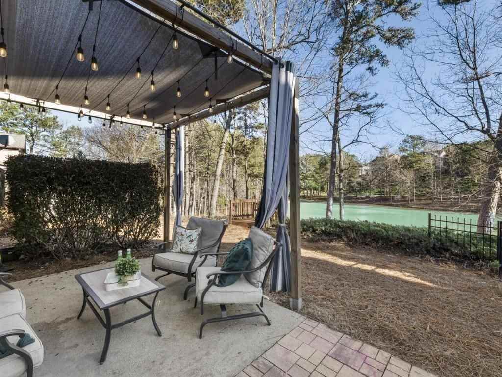 1305 Mountclaire Dr - Photo 3 of 14