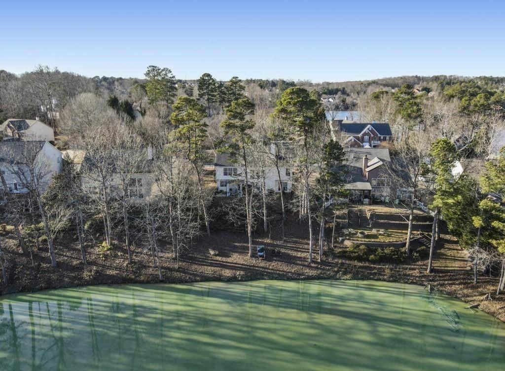 1305 Mountclaire Dr - Photo 6 of 14