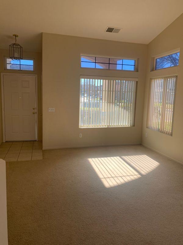 1835 Maplegrove Ln - Photo 3 of 34