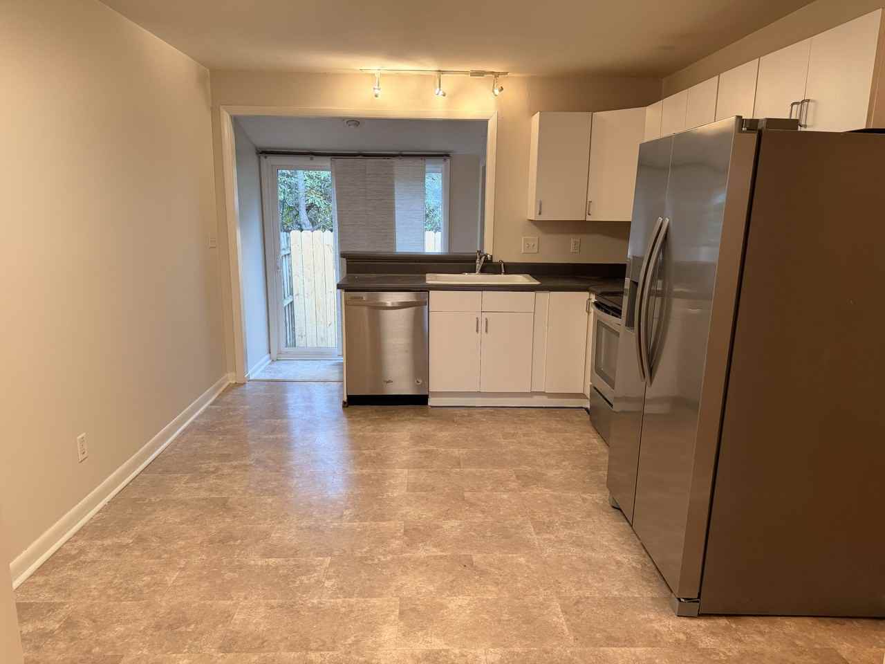 1536 Inland Ave #C - Photo 4 of 8